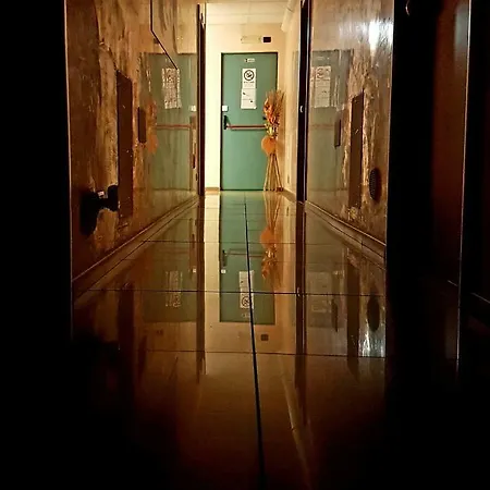 House Pitagorici ベルナルダ